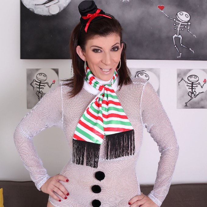 Who Is Sara Jay? Life Story, Career & Net Worth 2026