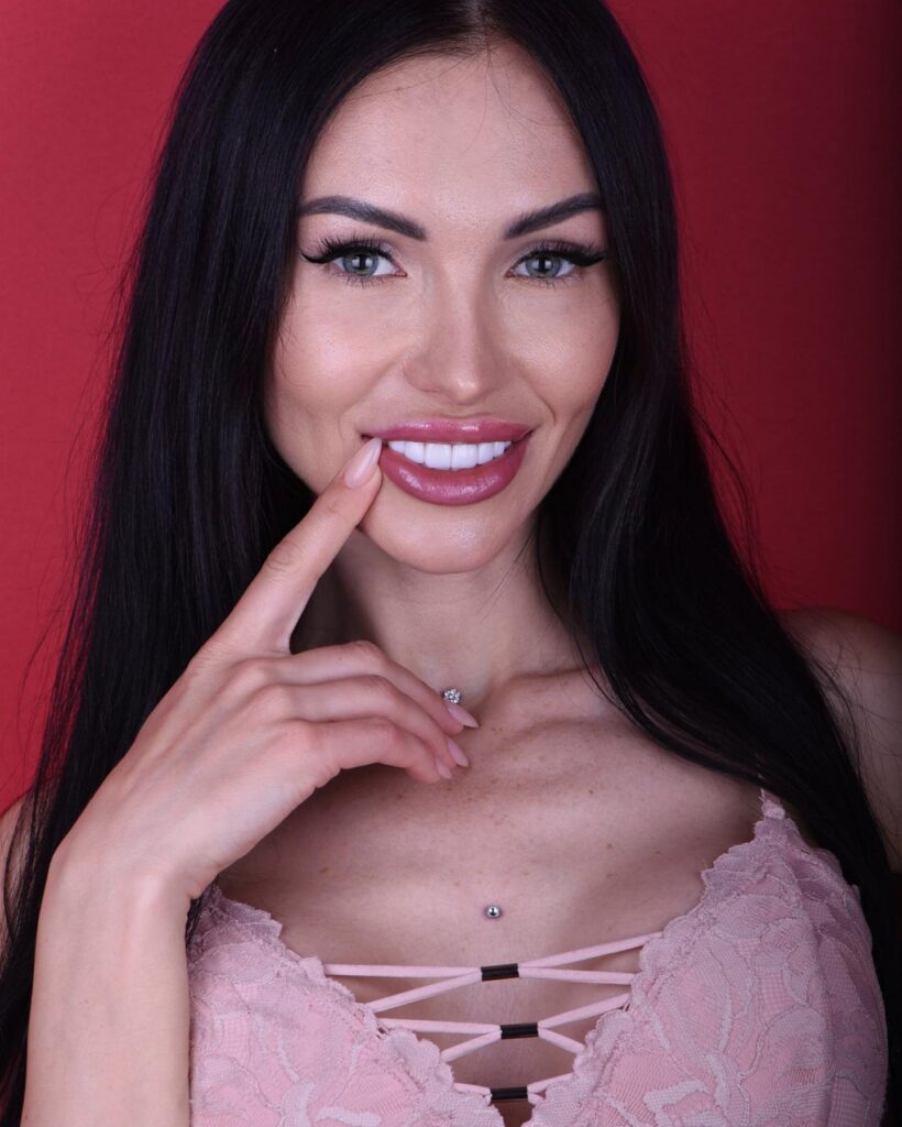 Sasha Rose: Complete Bio, Career & Net Worth 2026