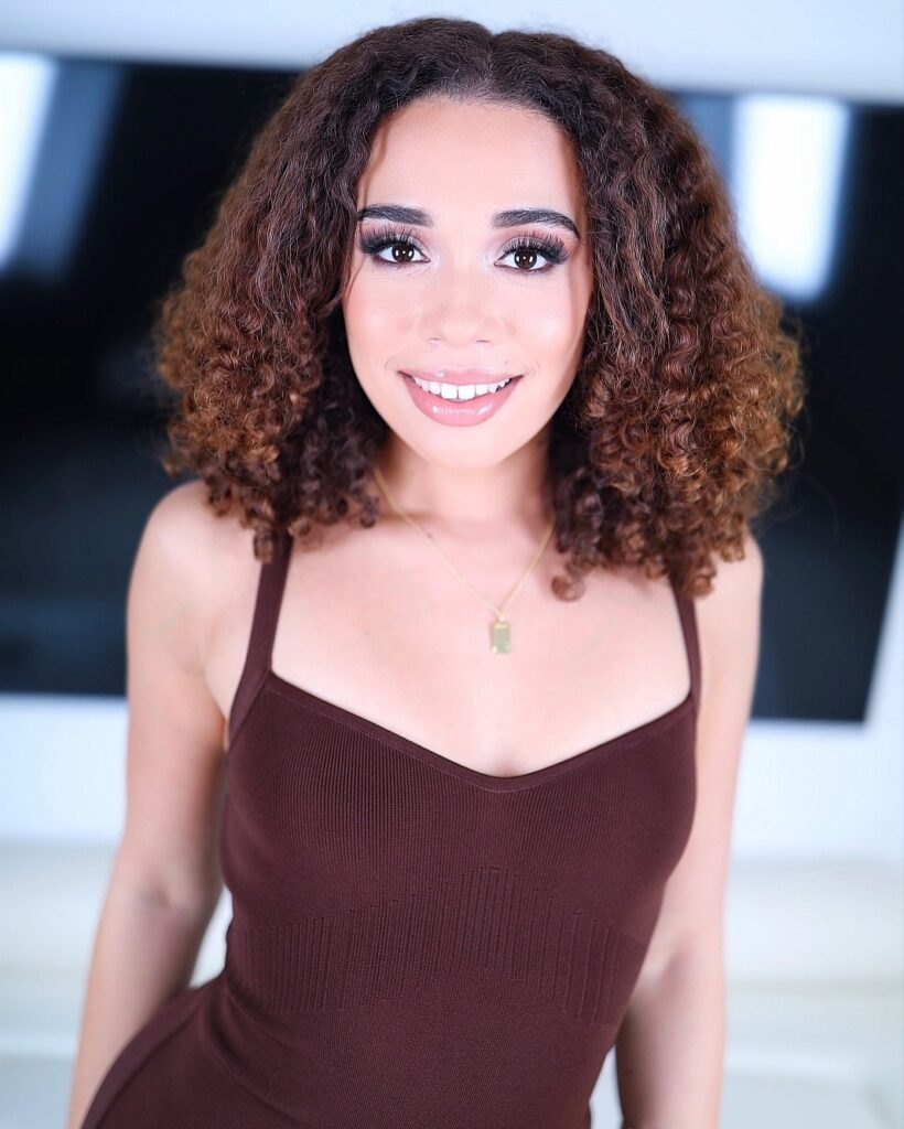 Willow Ryder Biography: Age, Career & Net Worth [2026]