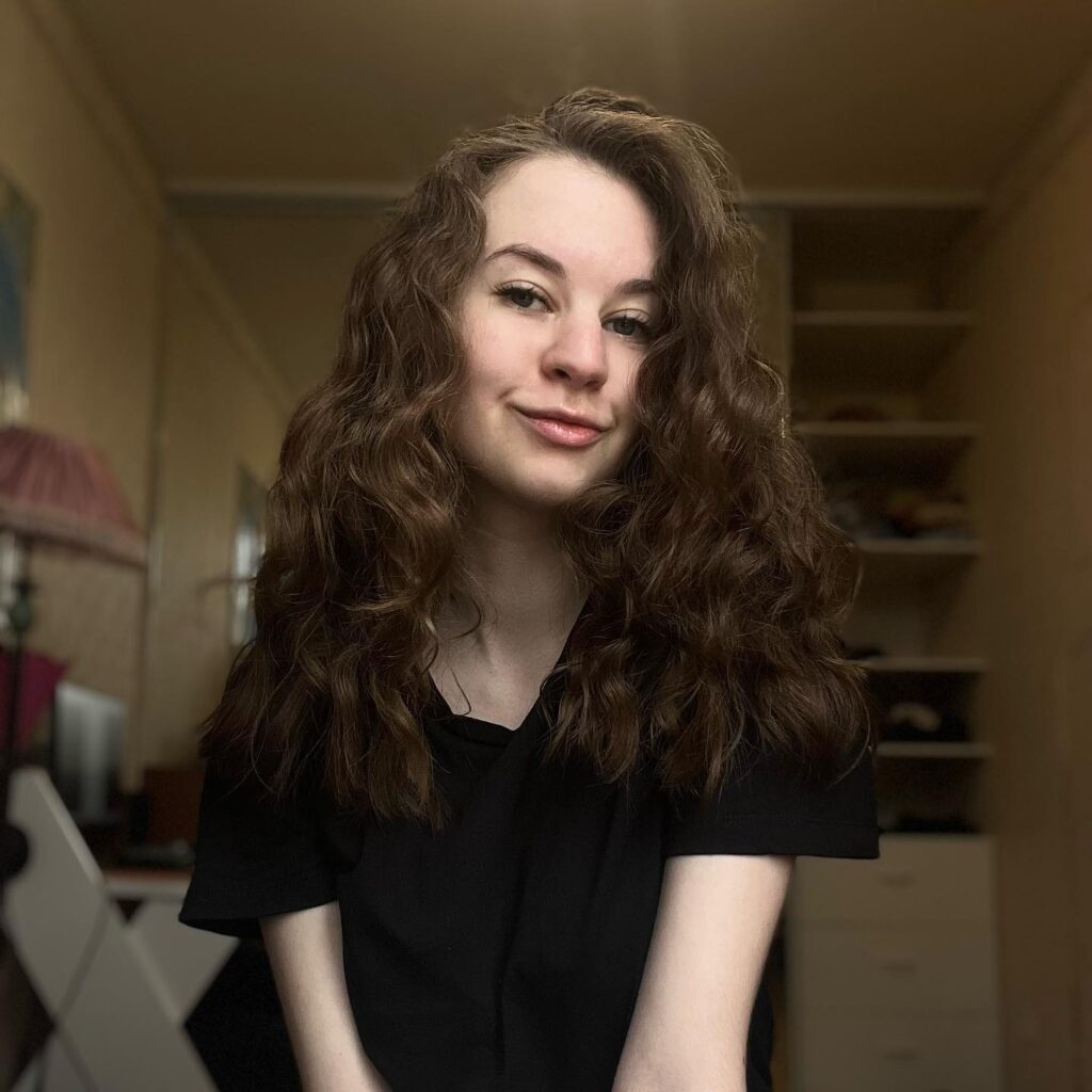 Who Is Anna Sibster? Age, Career, Family, Net Worth