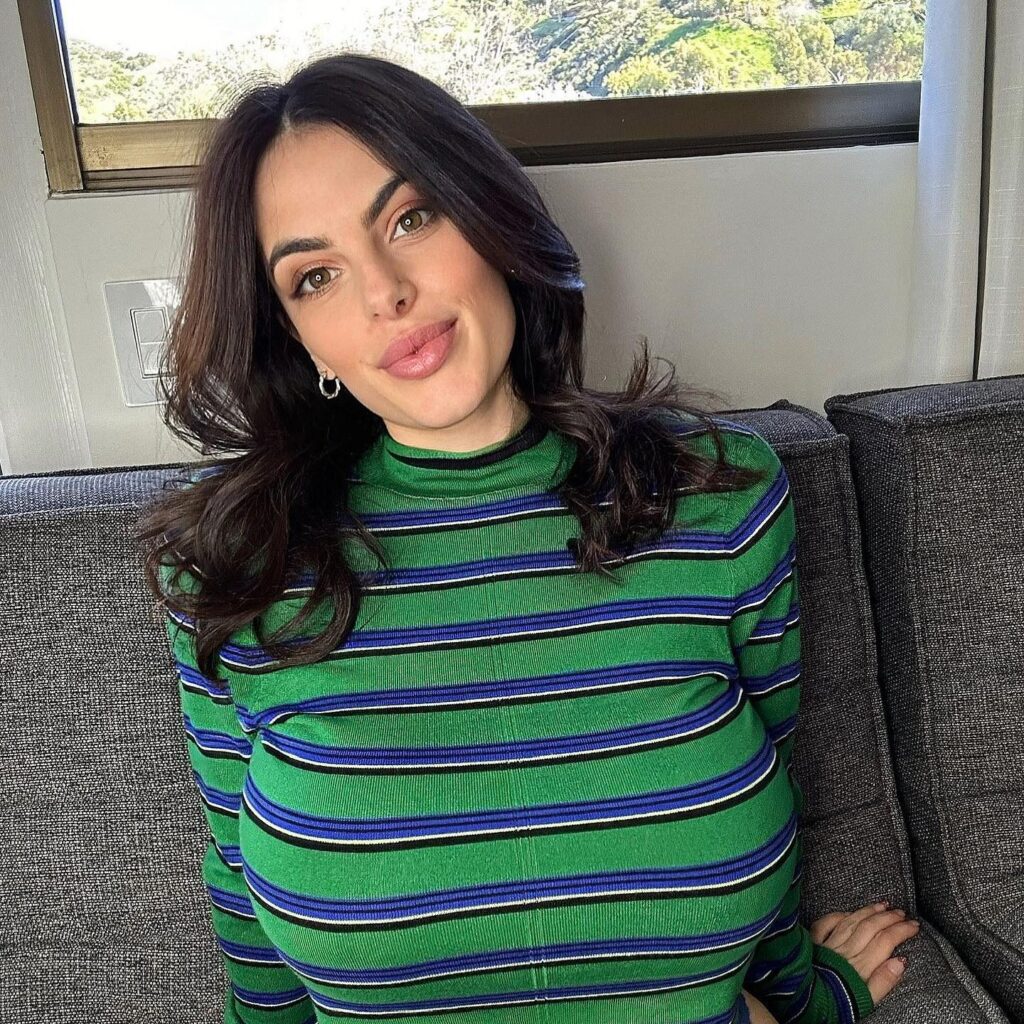 Who Is Alexa Pearl? Age, Career, Height, Net Worth & Bio
