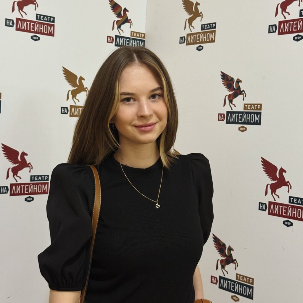 Who Is Anna Sibster? Age, Career, Family, Net Worth