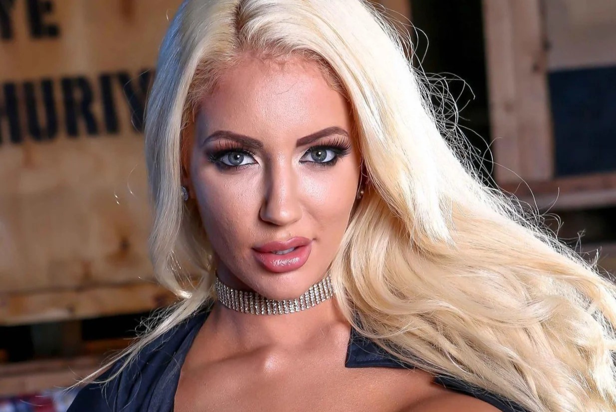 Nicolette Shea Wiki: Age, Height, Career & Net Worth Breakdown